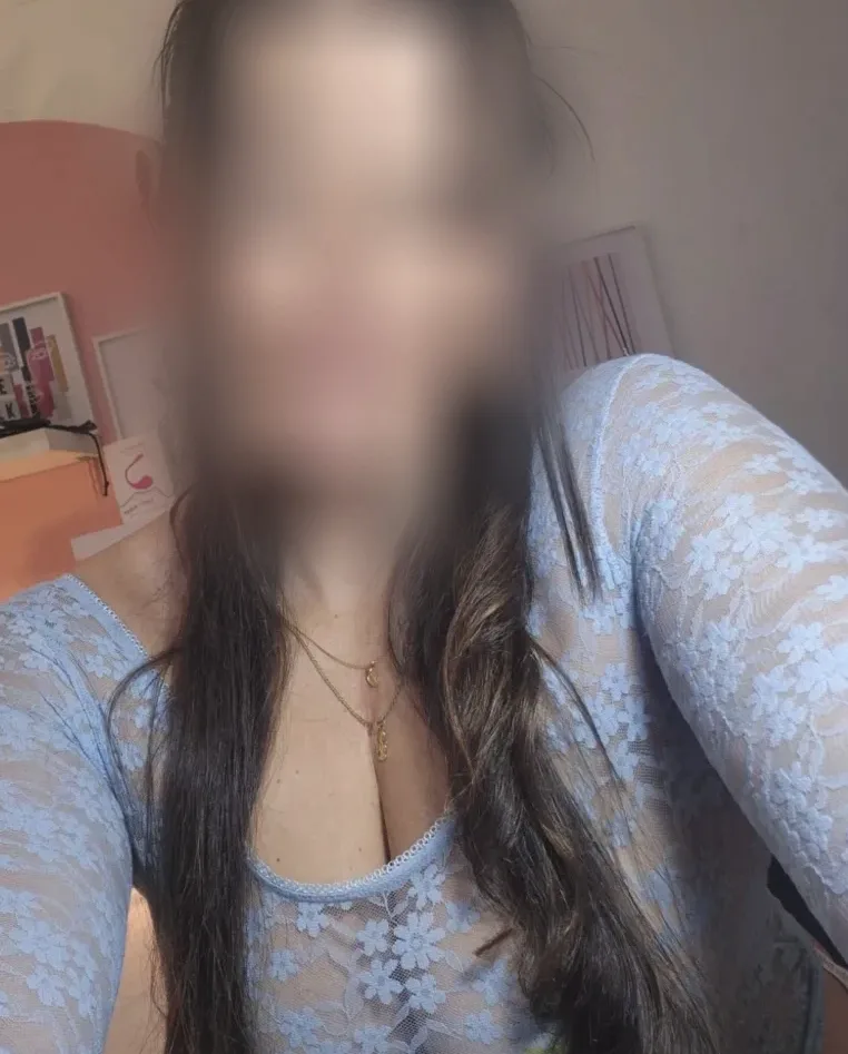 Emma, 33